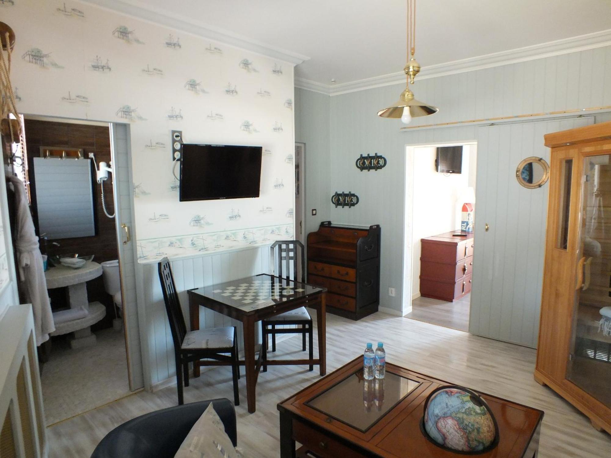 Hotel - Restaurant - Salon De The Le Beausejour Трегастель Номер фото